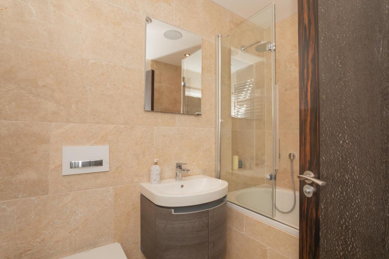 Henge House, Penthouse Apartment Bath Dış mekan fotoğraf